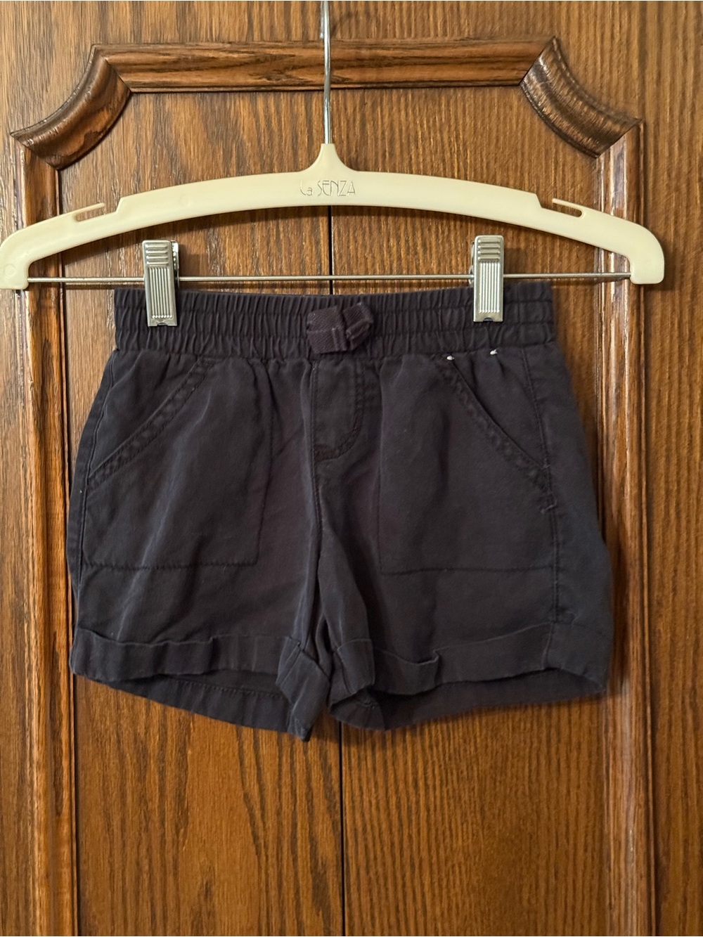 Two pairs of neutral coloured girls size 5 shorts. - Picture 7 of 9